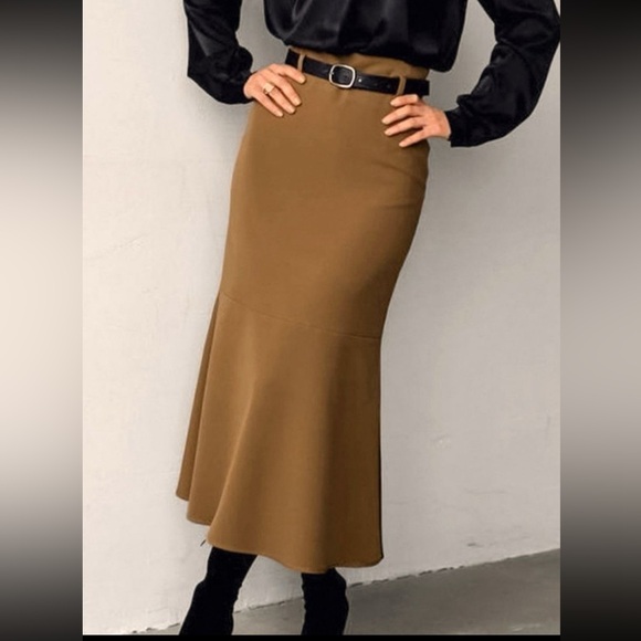 NWT Commense Minimalist midi Skirt with belt size XS - Picture 3 of 8